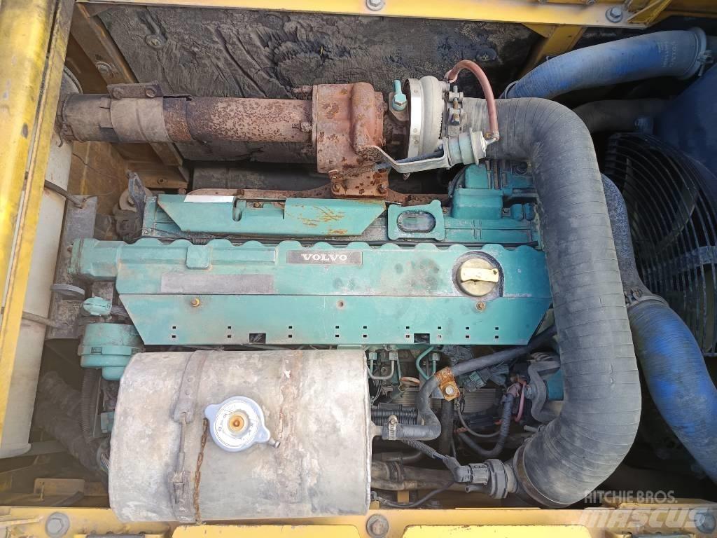 Volvo EC210B Lánctalpas kotrók