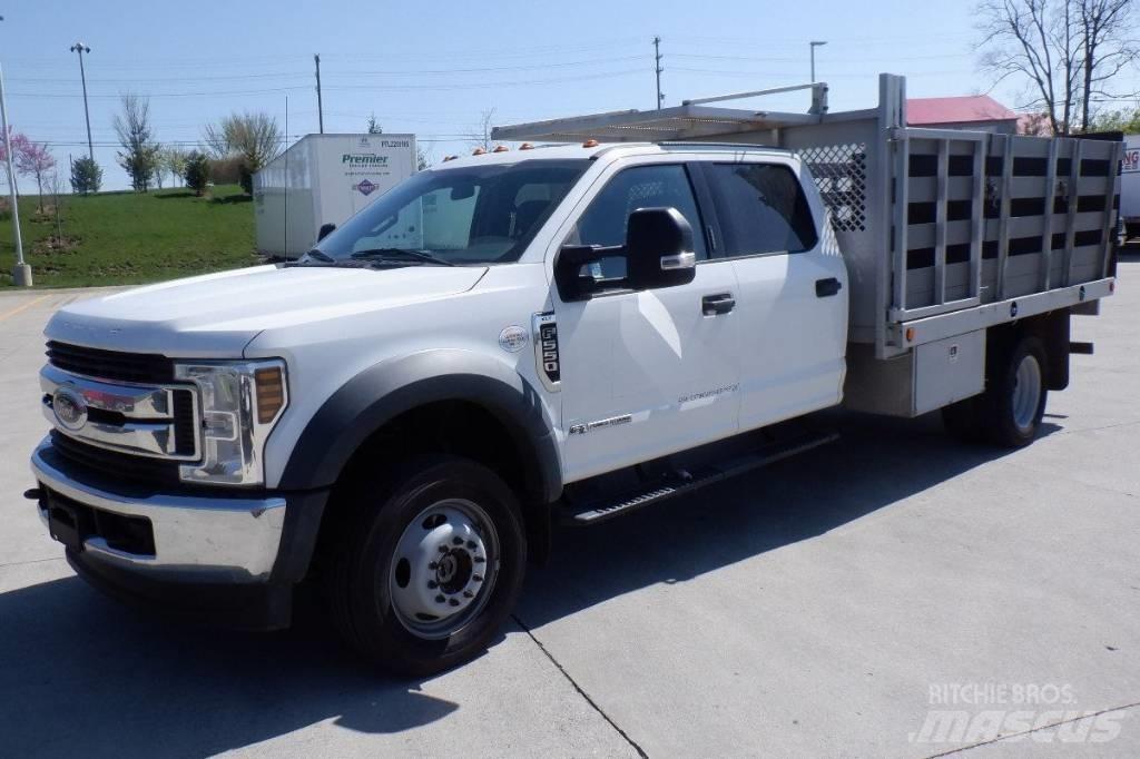 Ford F 550 XLT SD Platós / Ponyvás teherautók