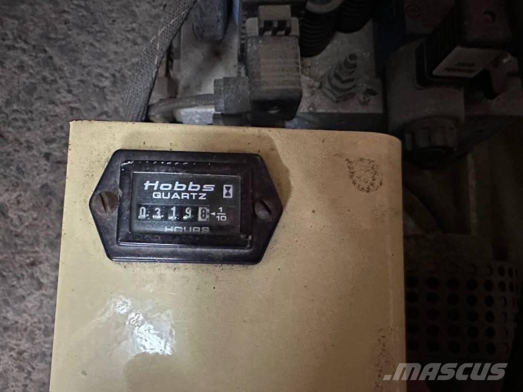 JLG 2032 E 2 Ollós emelők