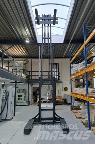 Combilift CSI Gyalogkíséretű targonca