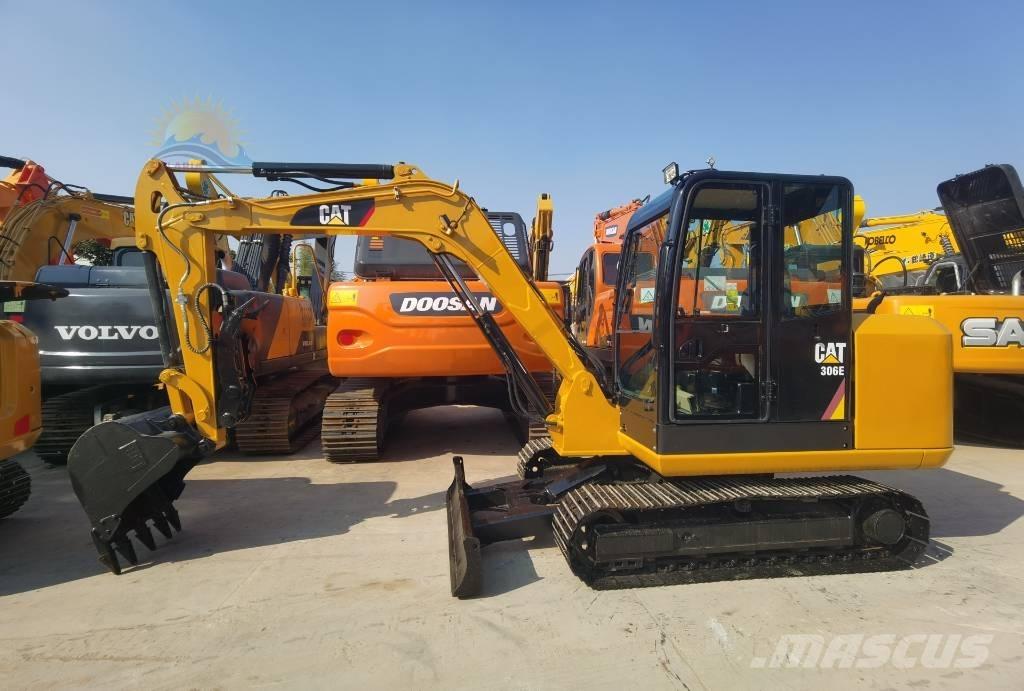 CAT 306 Mini kotrók < 7t