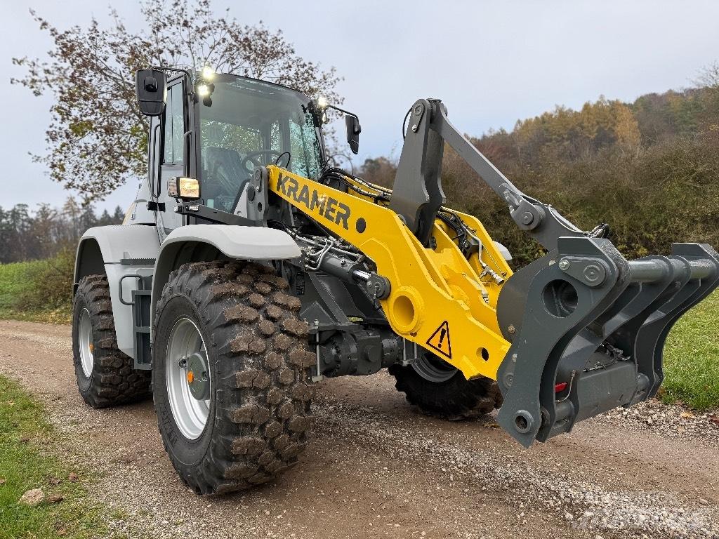 Kramer 8155 Gumikerekes homlokrakodók