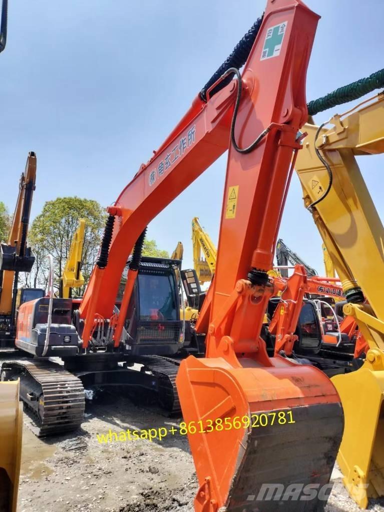Hitachi ZX 200 Lánctalpas kotrók