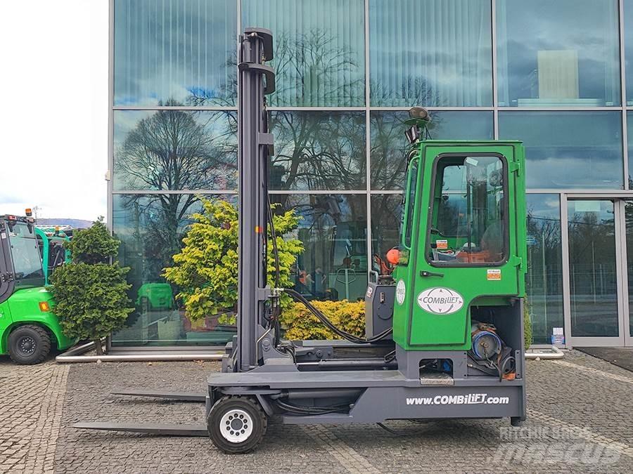 Combilift C5000 Tolóoszlopos négyutas targonca