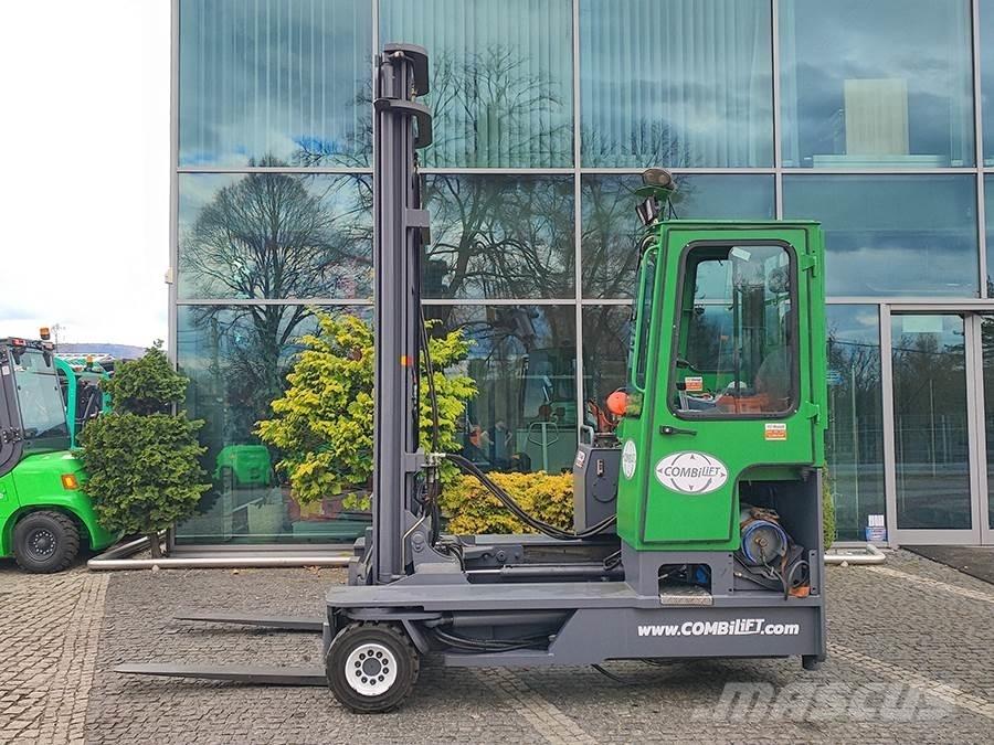 Combilift C5000 Tolóoszlopos négyutas targonca