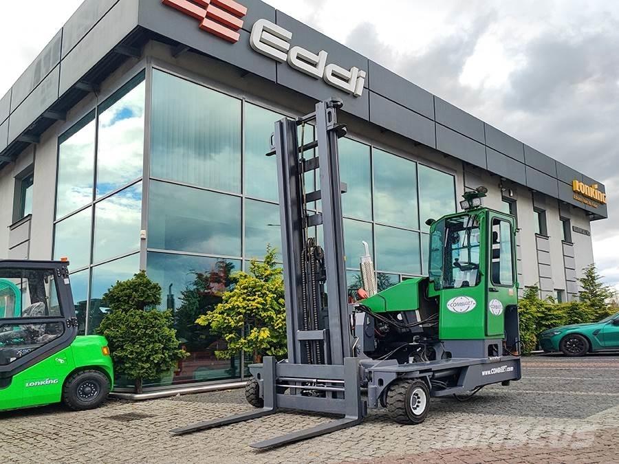 Combilift C5000 Tolóoszlopos négyutas targonca