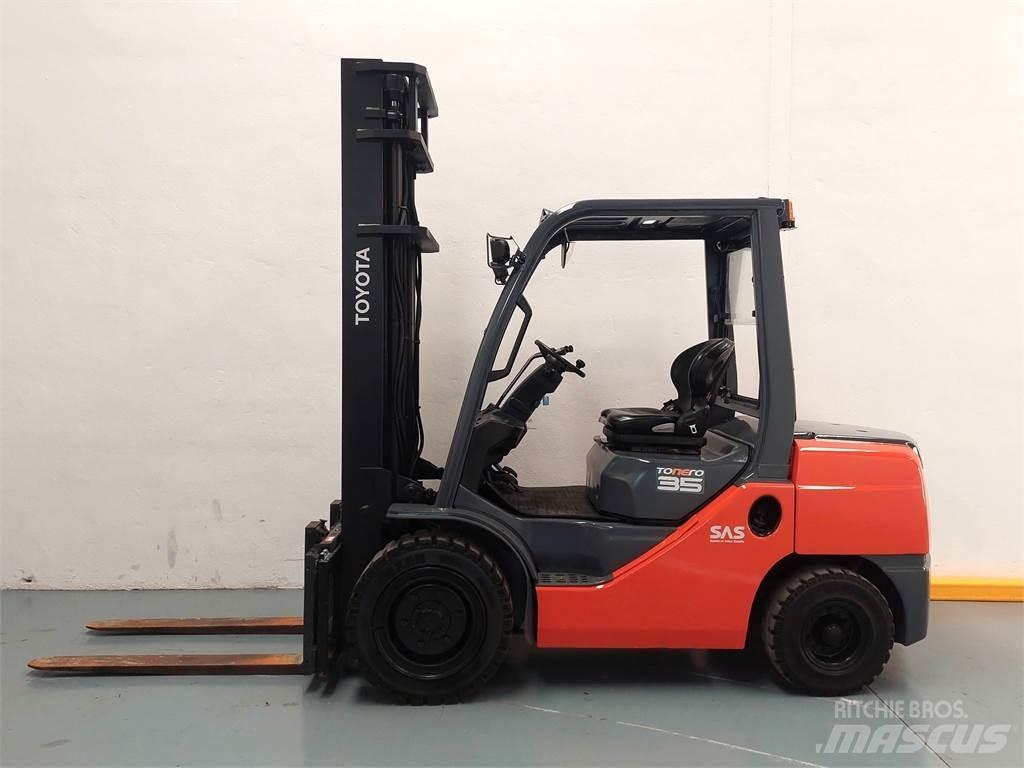 Toyota 52 8FDJF35 Dízel targoncák