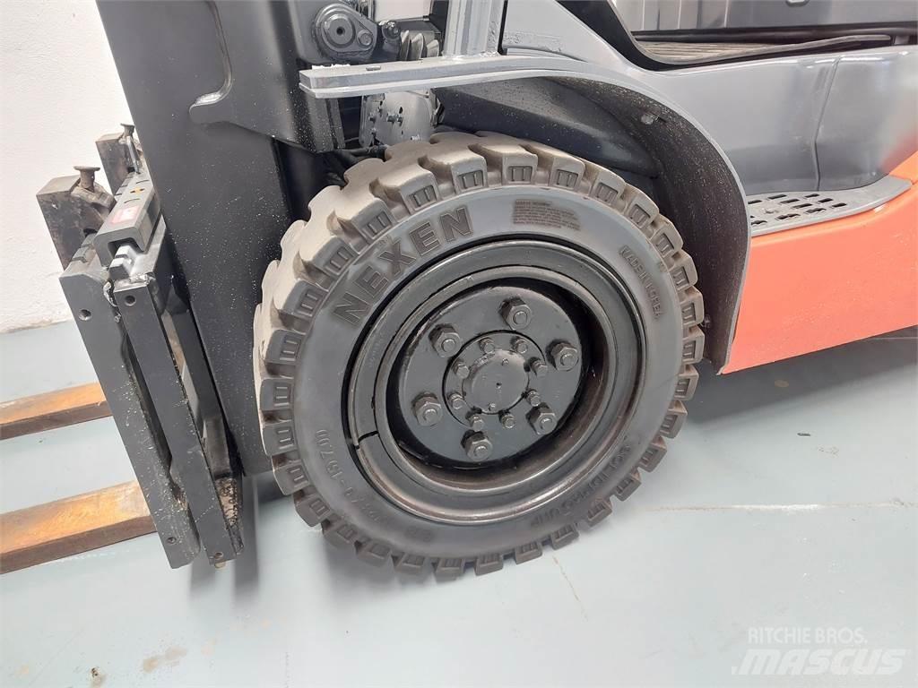 Toyota 52 8FDJF35 Dízel targoncák