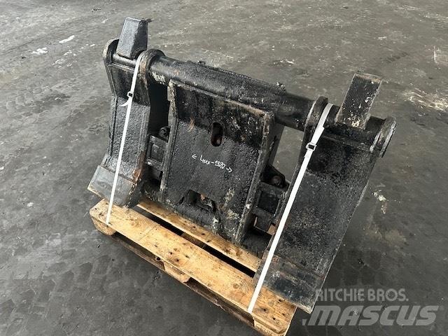 CAT 966 SZYBKOZŁACZE Kanalak