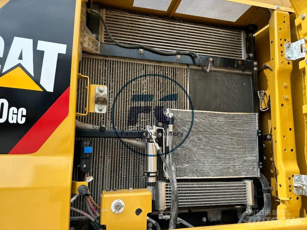 CAT 330 GC Lánctalpas kotrók