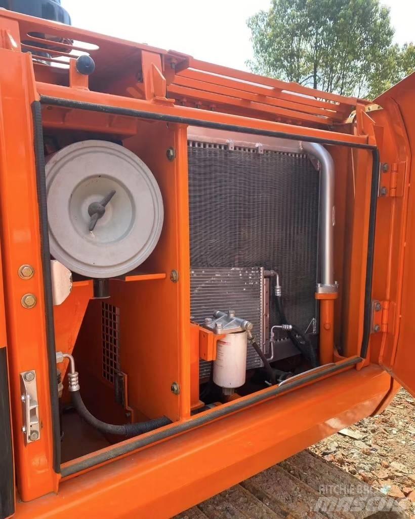 Doosan 150 Lánctalpas kotrók