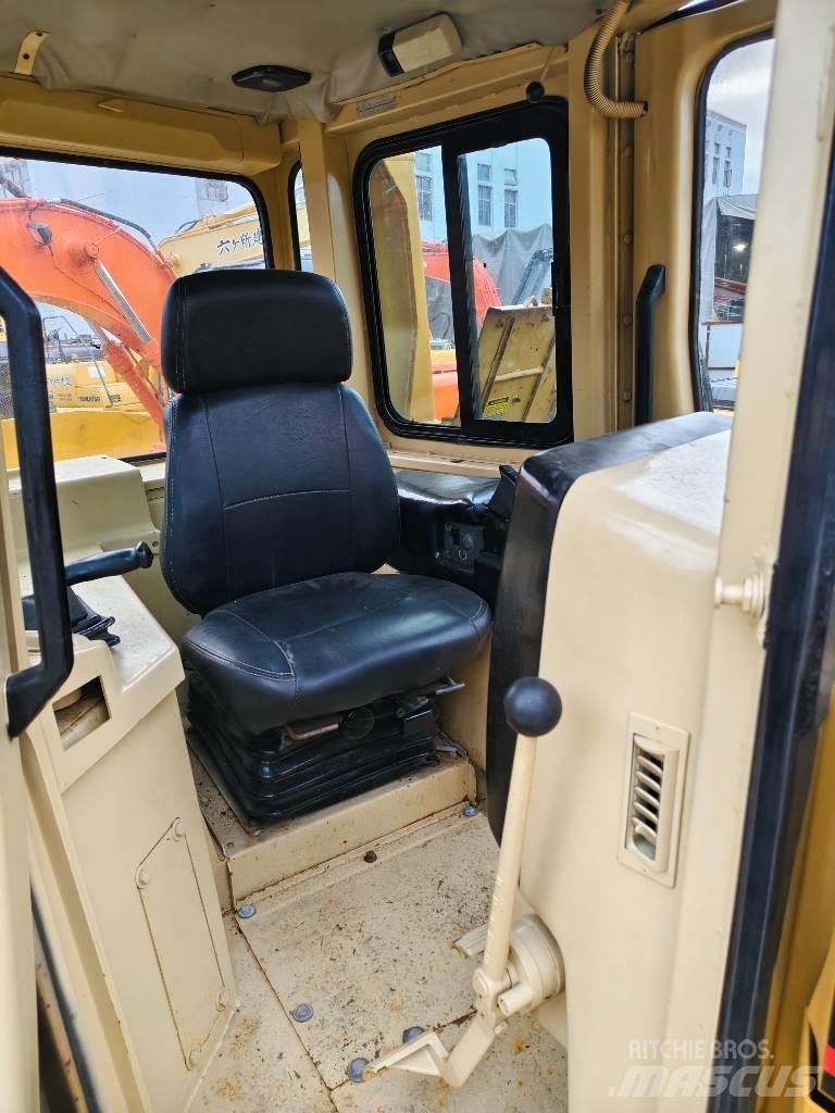 CAT D 7 R lánctalpas dózerek