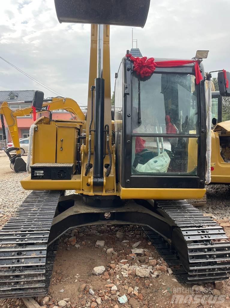 CAT 307 Mini kotrók < 7t
