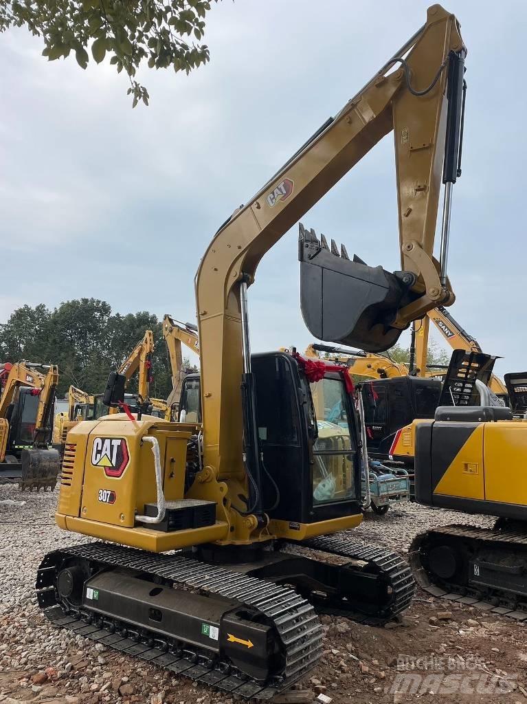 CAT 307 Mini kotrók < 7t