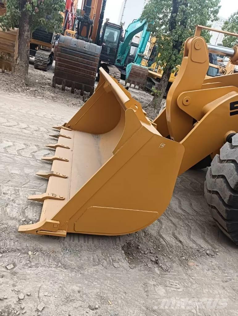 SDLG LG 956 L Gumikerekes homlokrakodók