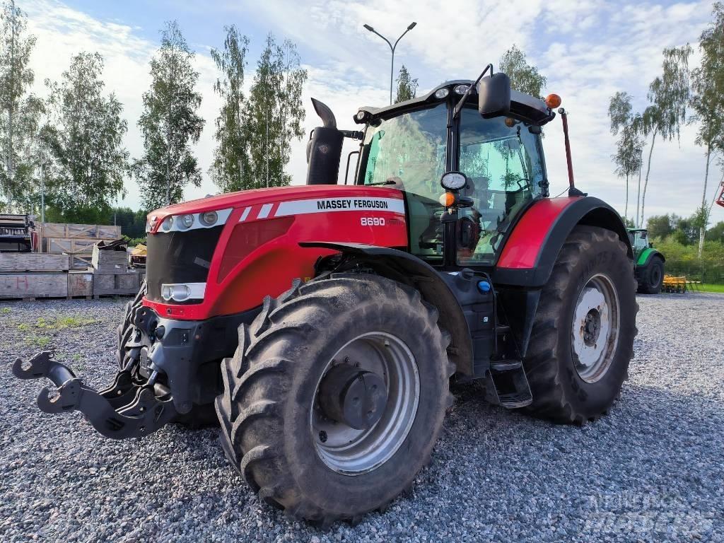 Massey Ferguson 8690 Traktorok