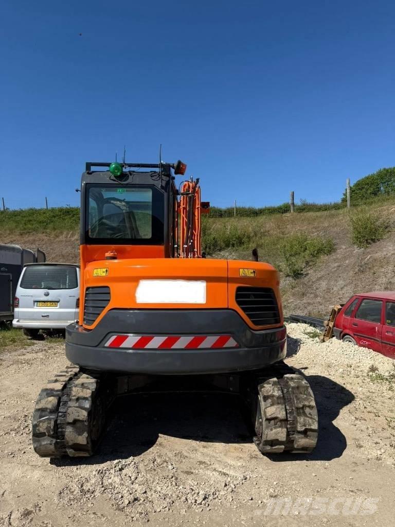 Doosan DX 85 R-3 Közepes (midi) kotrók 7 t - 12 t