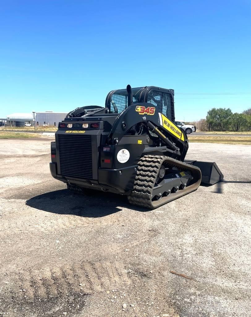 New Holland C345 Kompaktrakodók