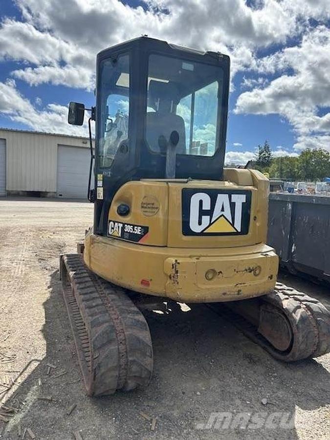 CAT 305.5 E2 Speciális kotrók