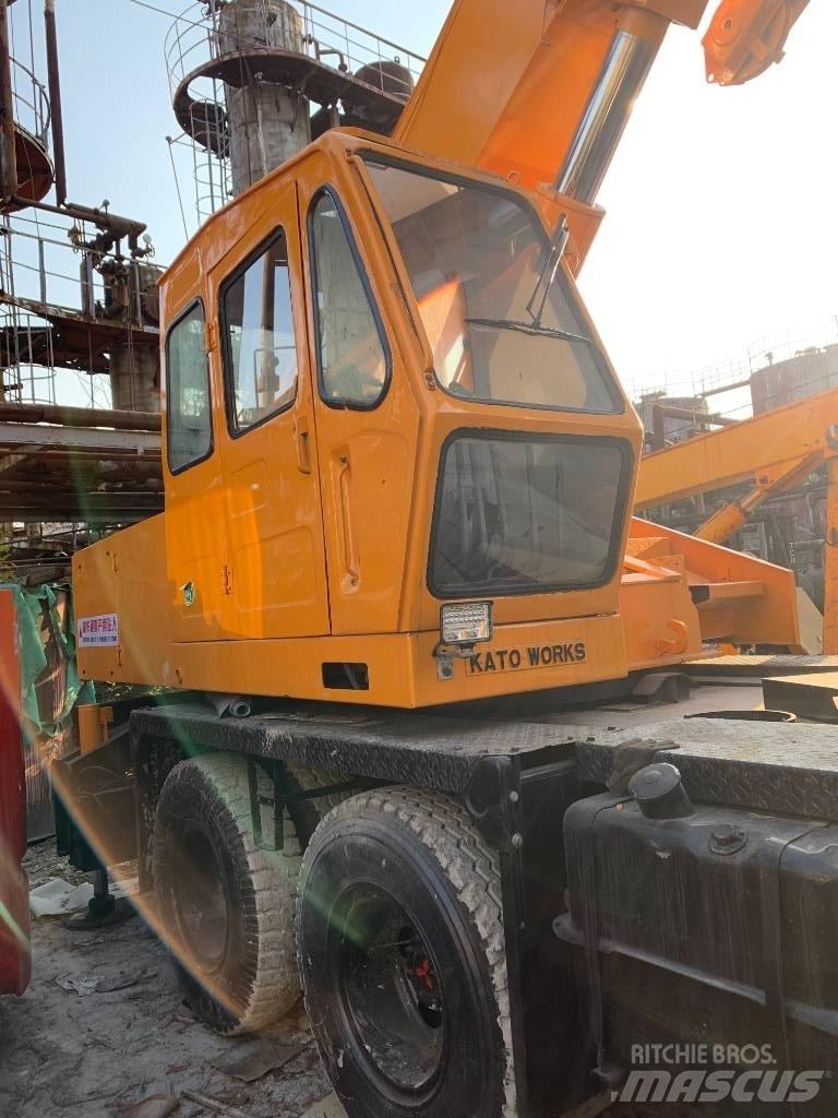 Kato NK 250 E Terepdaruk