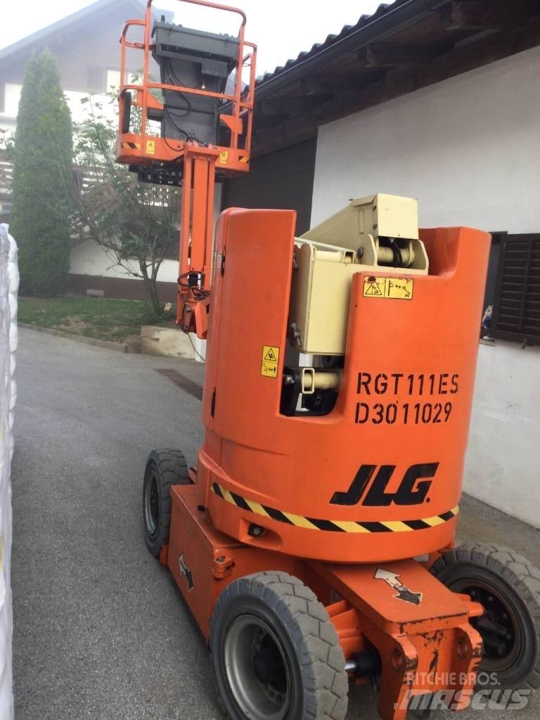 JLG E 300 AJP Karos emelők