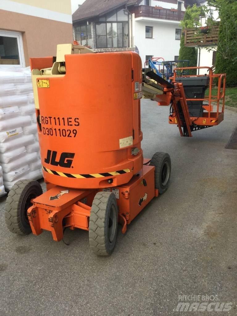 JLG E 300 AJP Karos emelők