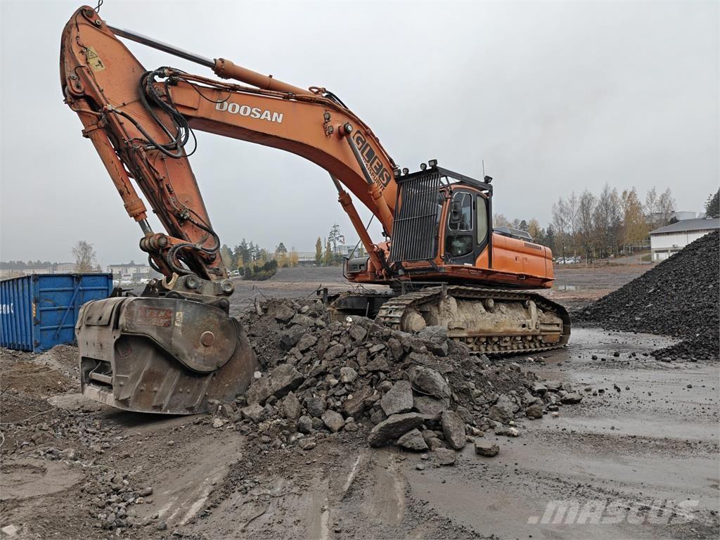 Doosan DX520LC Lánctalpas kotrók