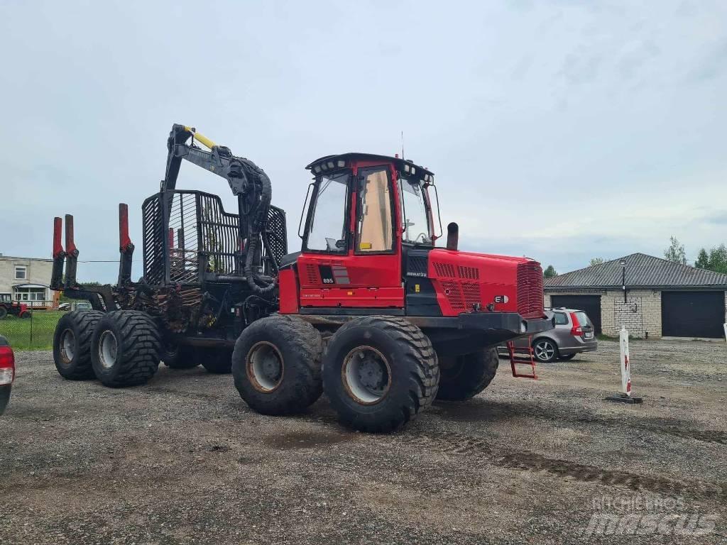 Komatsu 895 Kihordók
