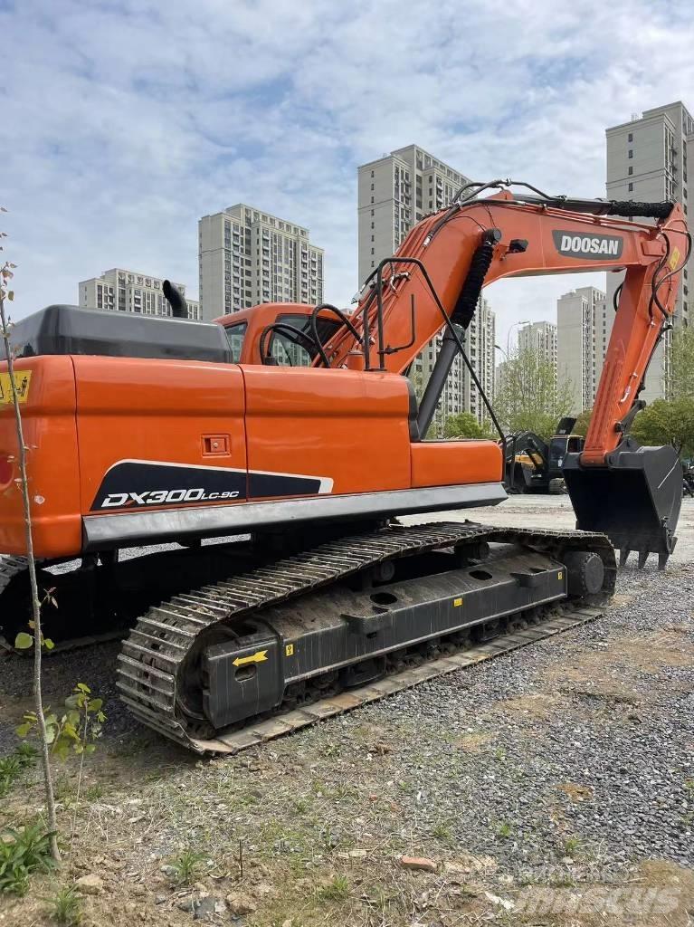 Doosan DX 300 LC Lánctalpas kotrók