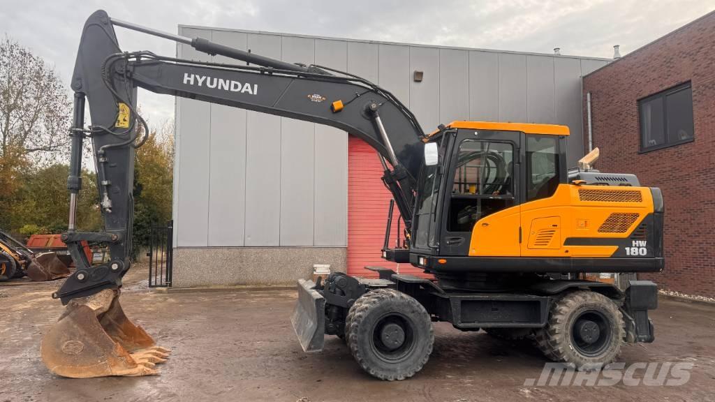 Hyundai HW 180 Gumikerekes kotrók