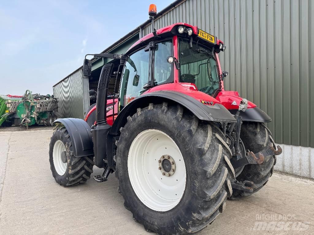 Valtra T194 Versu Traktorok
