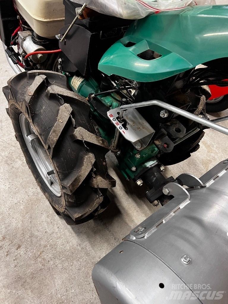 Ferrari 338 Kompakt traktorok