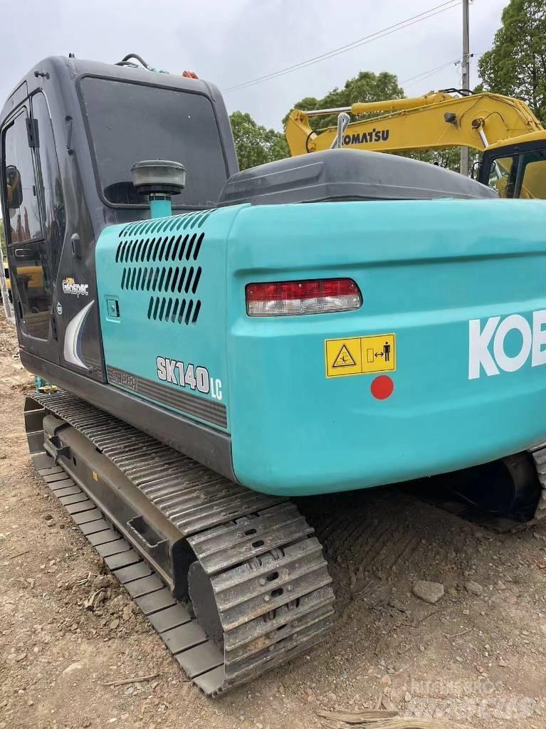 Kobelco SK140 Lánctalpas kotrók