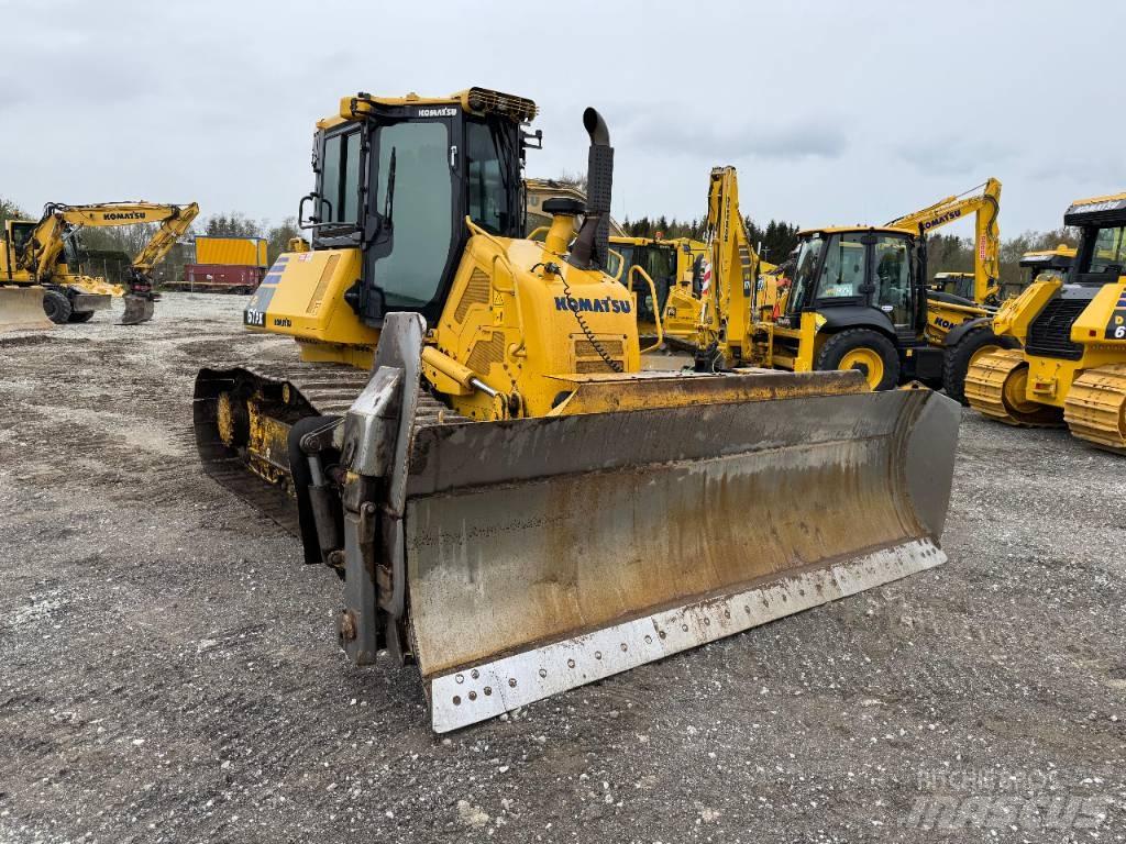 Komatsu D 61 PX-24 lánctalpas dózerek