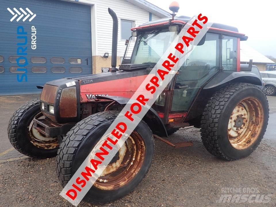 Valtra 900 Traktorok