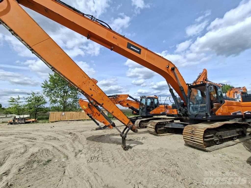 Doosan DX 300 LC-5 Lánctalpas kotrók