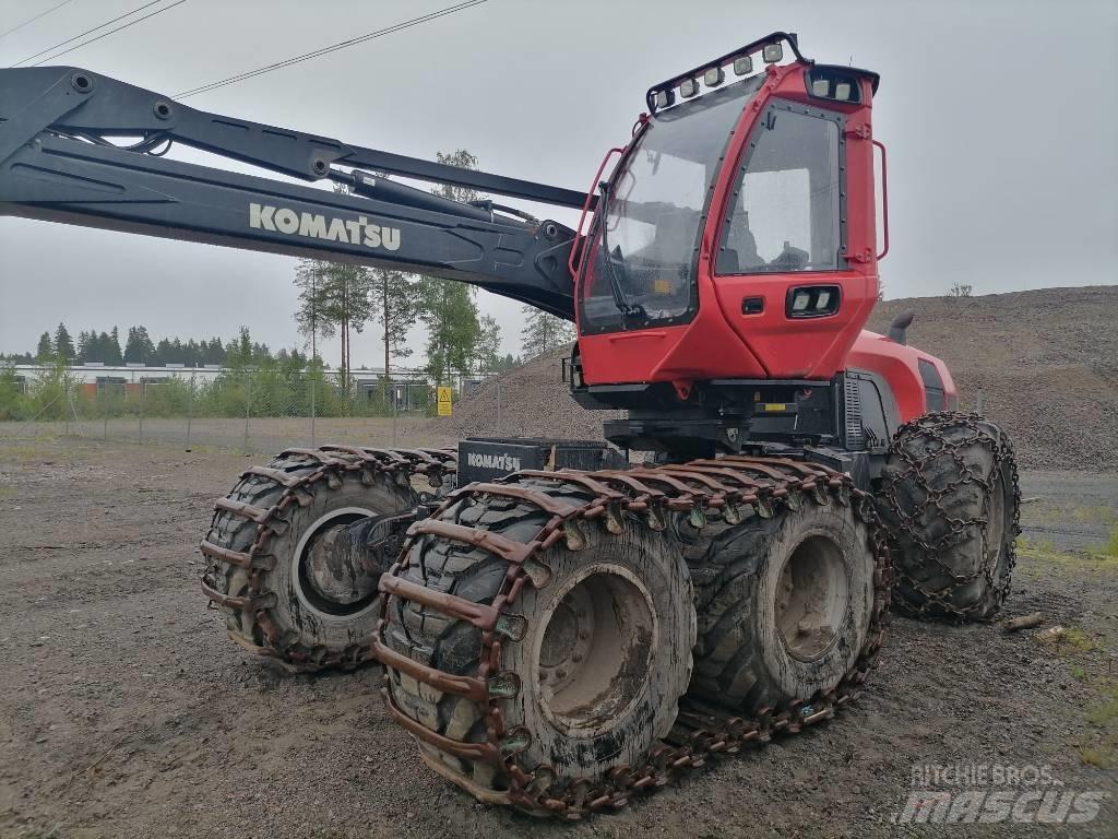 Komatsu 911 Betakarítók