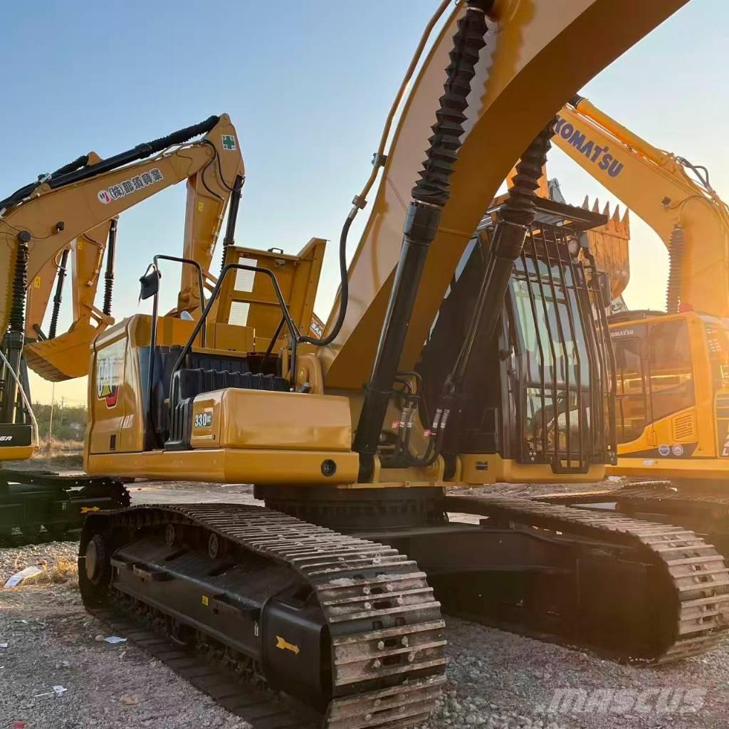 CAT 330 Lánctalpas kotrók
