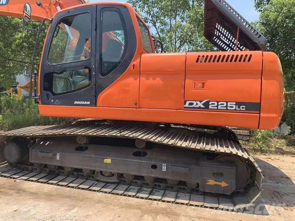 Doosan dx225 Lánctalpas kotrók