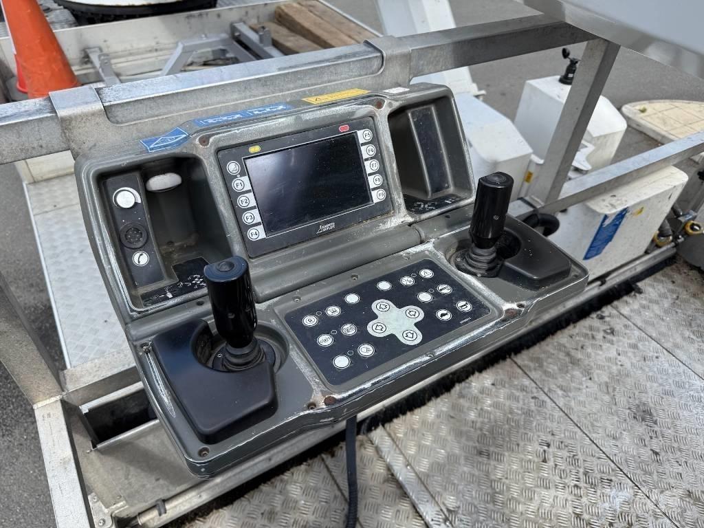 Bronto Skylift S56XR Teherautóra szerelt emelők és állványok