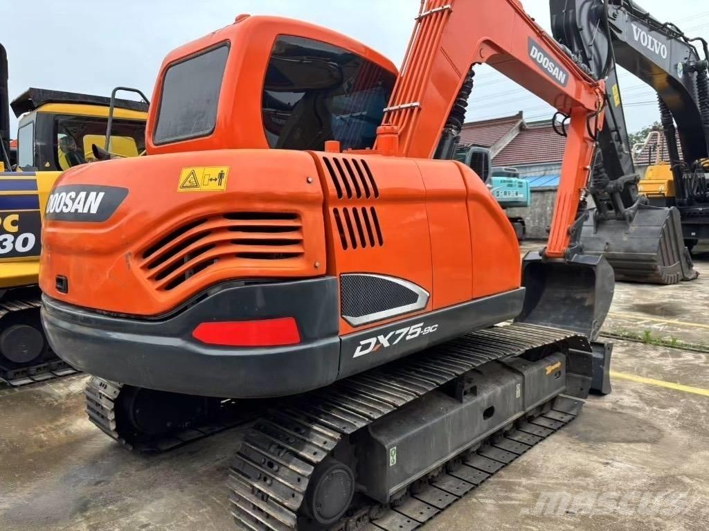 Doosan DX 75-9 Mini kotrók < 7t