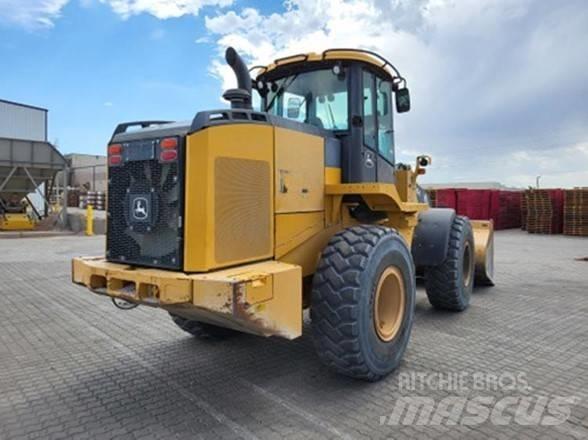 John Deere 624K Gumikerekes homlokrakodók