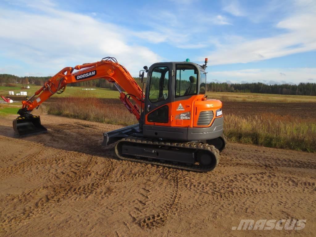 Doosan DX 85 R Közepes (midi) kotrók 7 t - 12 t