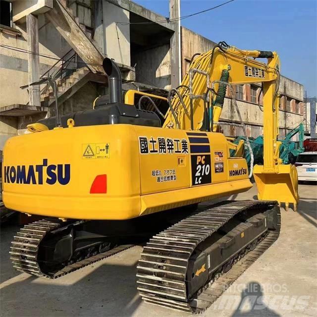 Komatsu PC 210 Lánctalpas kotrók