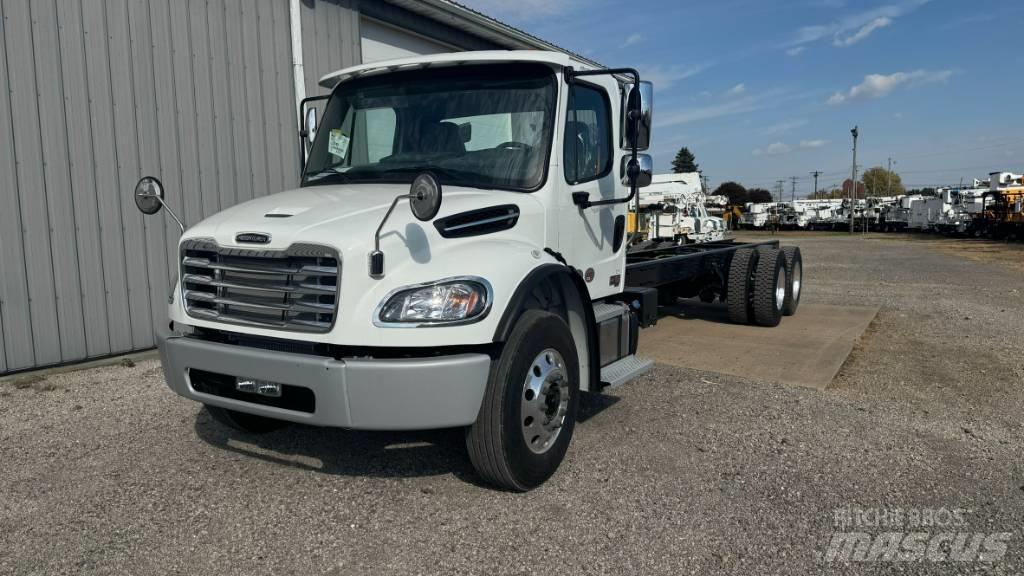 Freightliner M2 Fülkés alváz