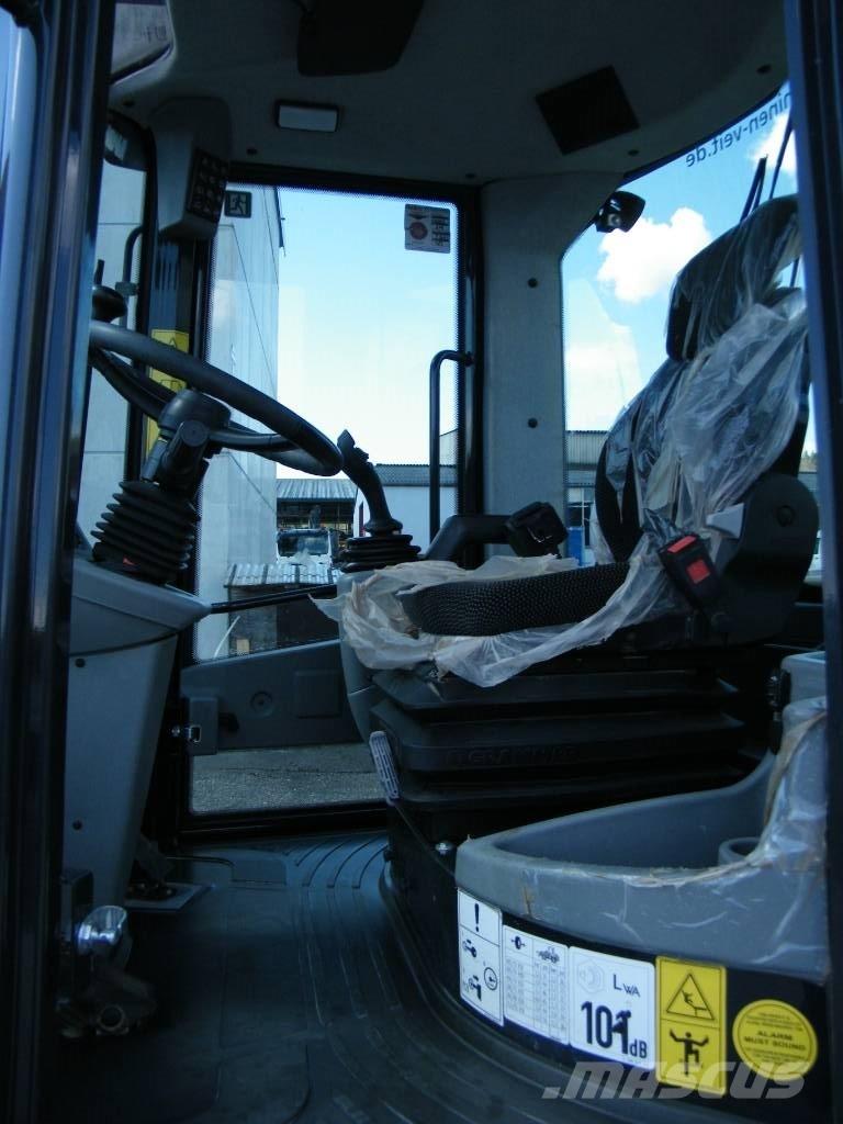 Yanmar v100 Gumikerekes homlokrakodók