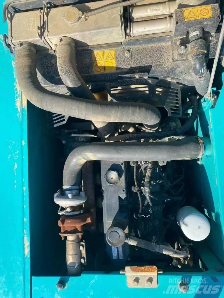 Kobelco SK 130 Lánctalpas kotrók
