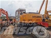 Hyundai R130WD Gumikerekes kotrók