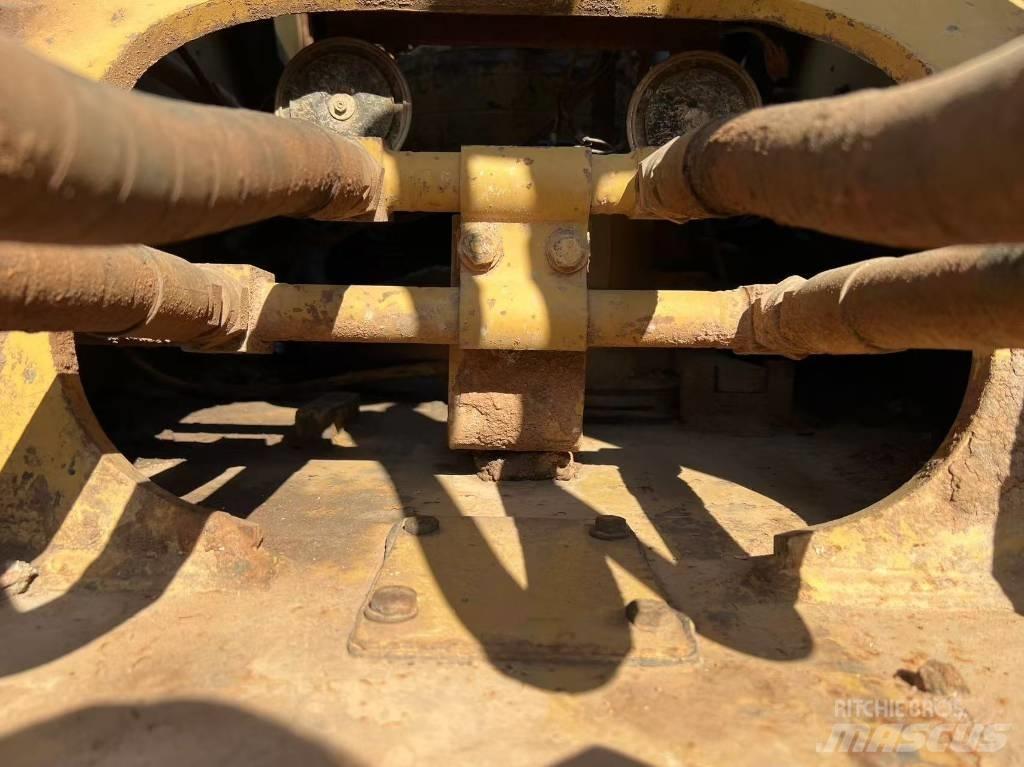 CAT 330 CL Lánctalpas kotrók