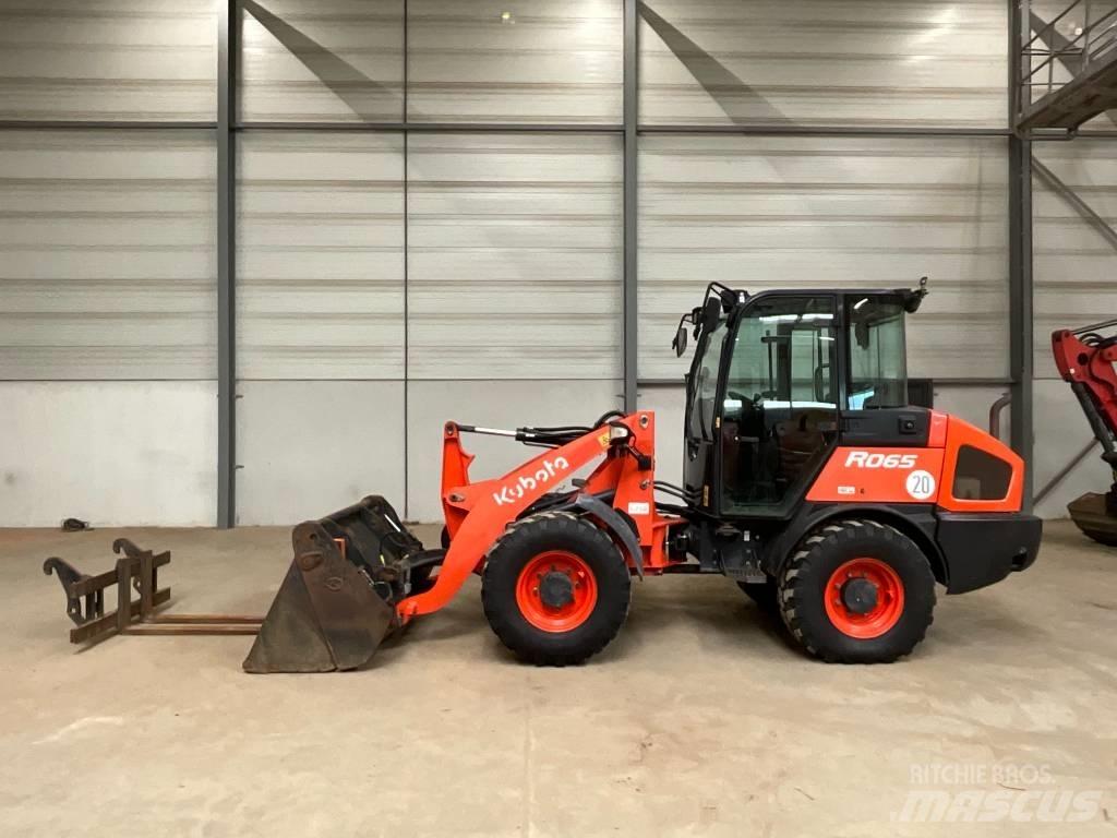 Kubota R 065 Gumikerekes homlokrakodók